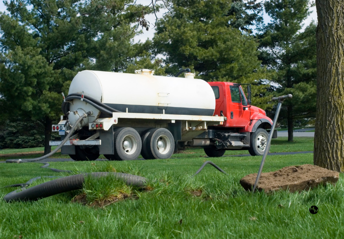 Red tanker700x487 - Truck Repair | Redrock Garage red tanker truck